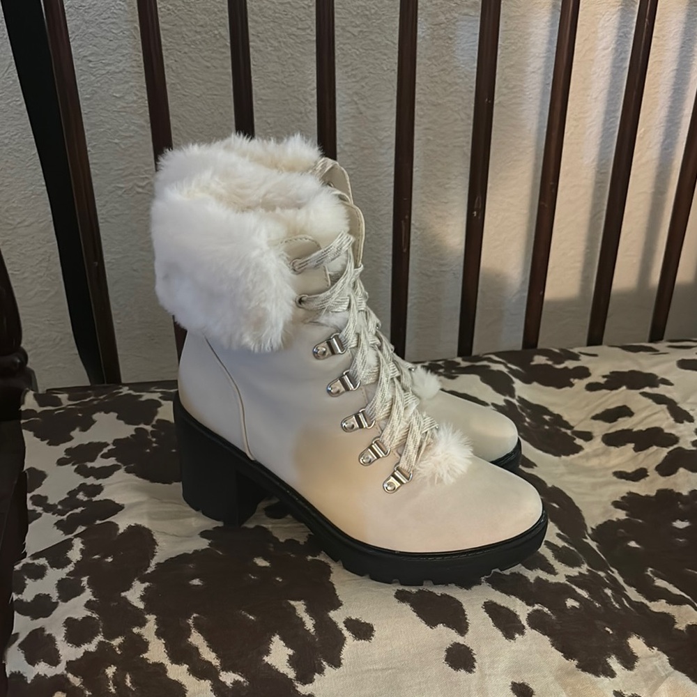 Cream and White Winter Boots with Fur Trim